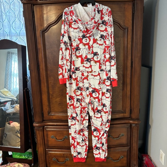 Frosty The Snowman Christmas Women’s one piece Pajamas Sleepwear Zipper  & Hood - Picture 9 of 9